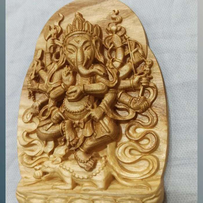 Різблення по дереву Ганеша